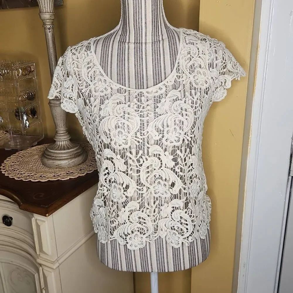Inc International concepts cream lace short sleeve over top women's size S